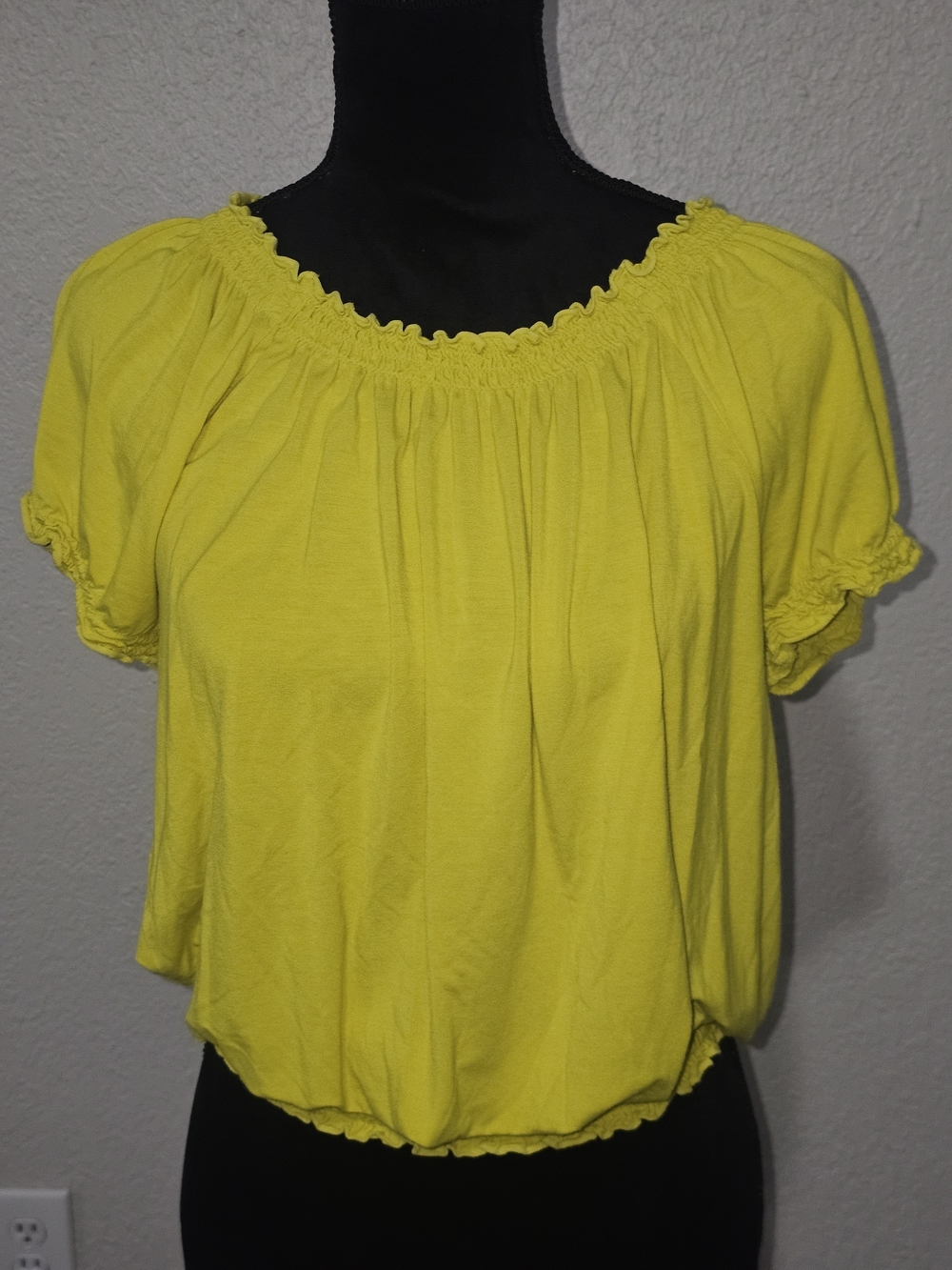 INC International Concepts Bright Yellow Smocked Puff Sleeve Crop Top